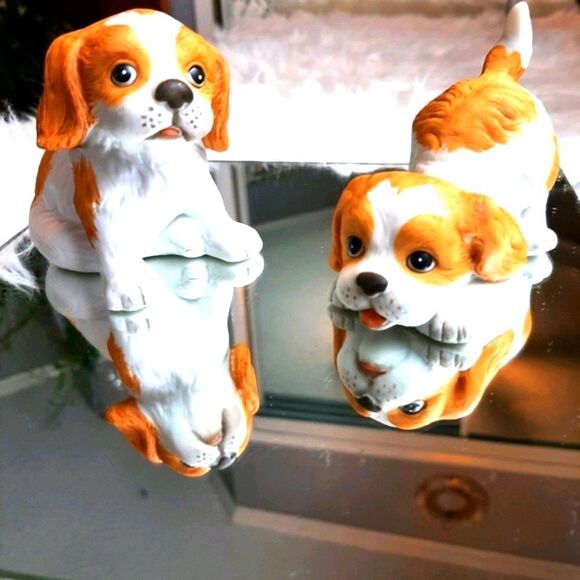 VINTAGE HOME Interior Set Of Porcelain Playing‎  Puppies - Picture 1 of 9